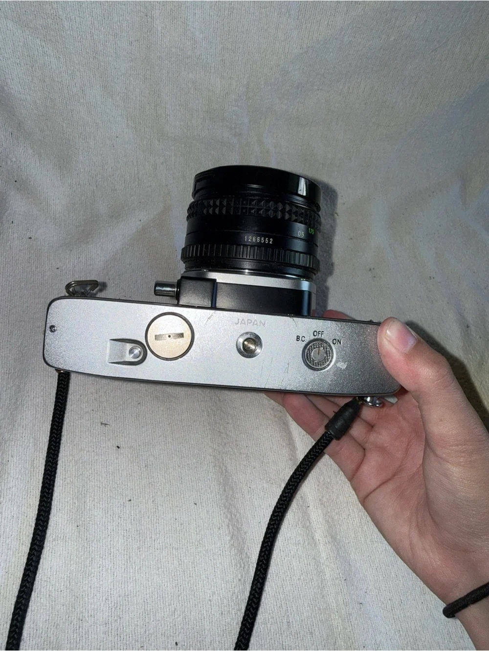 SR-T 200 50mm Minolta Film Camera with Minolta Case